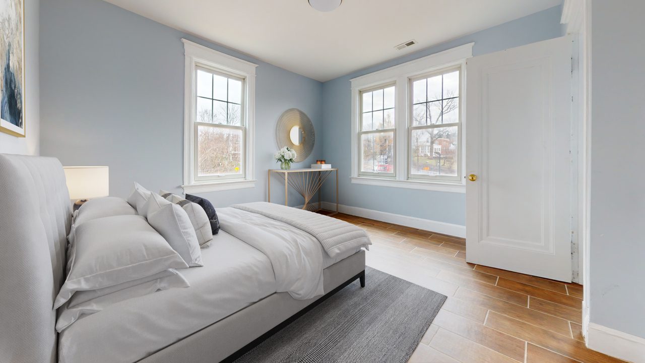 #1811: Dupont Park - Queen Bedroom E - 1