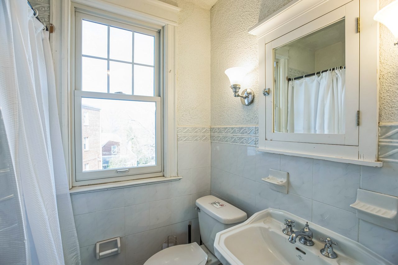 #1811: Dupont Park - Queen Bedroom F W/Private Bath - 14