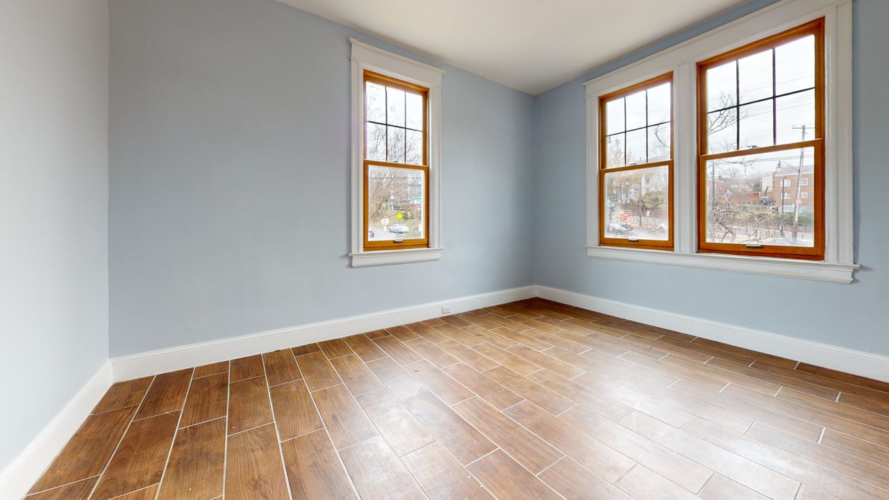 #1811: Dupont Park - Queen Bedroom A - 3