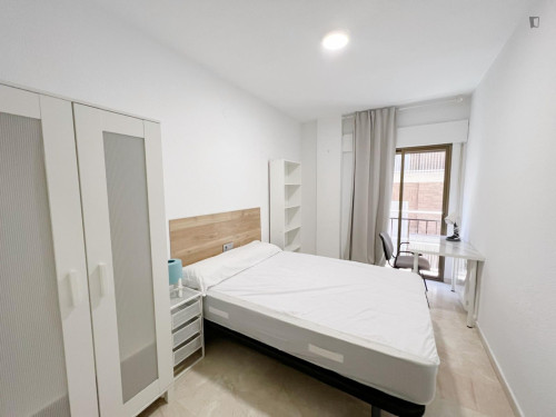 Lovely double bedroom near Fuente de las Batallas