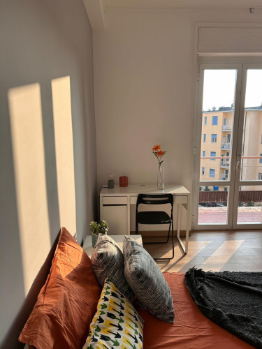Spacious single bedroom in shared flat in central Brescia - Gallery - 2