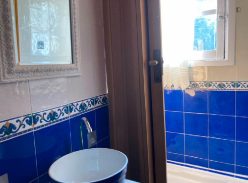 Exciting 2 Bedroom Apartment close to Alhambra - Gallery - 9