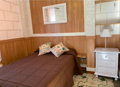 Exciting 2 Bedroom Apartment close to Alhambra