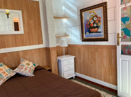 Exciting 2 Bedroom Apartment close to Alhambra