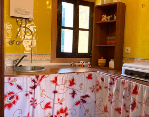 Exciting 2 Bedroom Apartment close to Alhambra - Gallery - 7