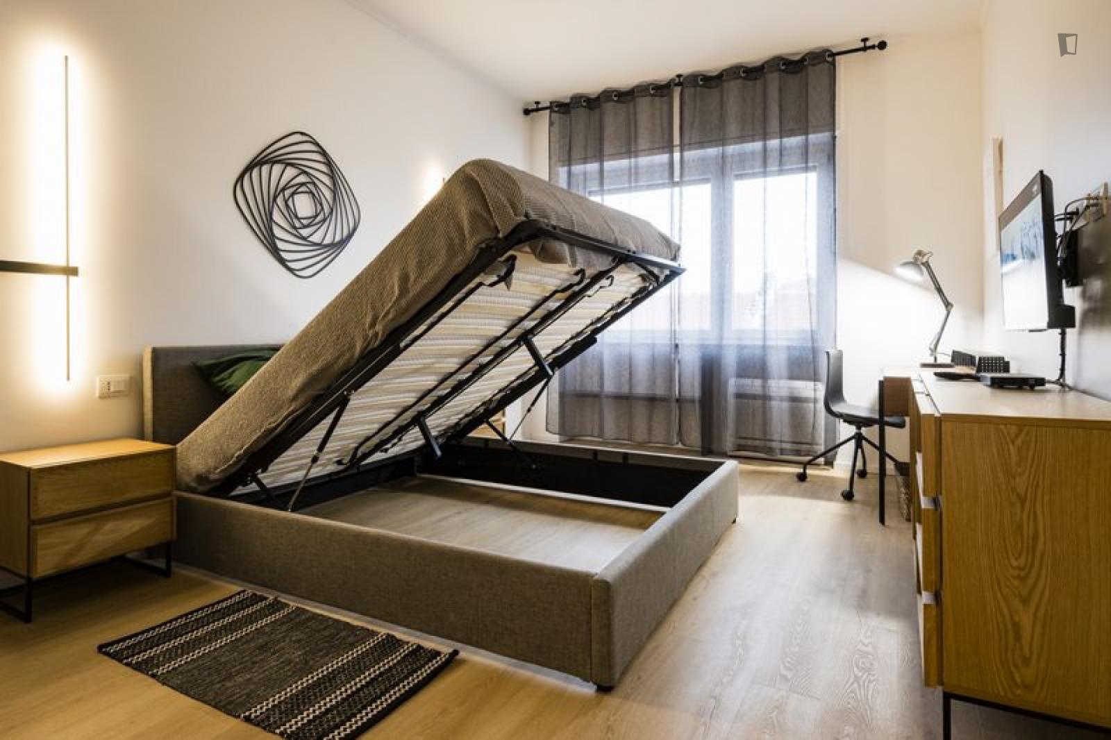 Modern Bedroom In A 2 Bedroom Flat With 2 Bathrooms - 1