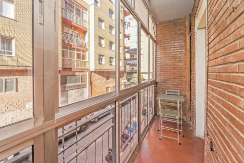 Great looking single bedroom with balcony - Gallery - 13
