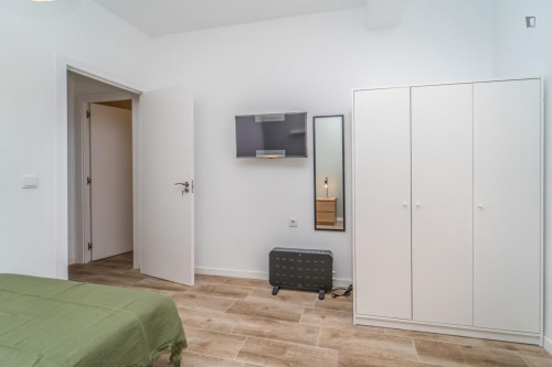 Attractive single bedroom with balcony