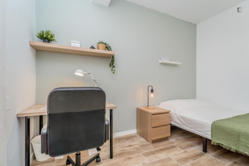 Attractive single bedroom with balcony