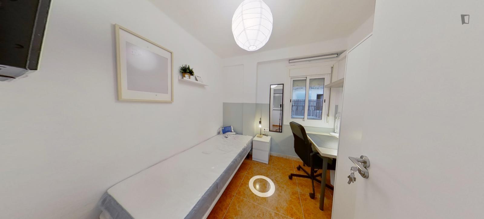 Great Looking Single Bedroom In A Property With Balcony And Outside Area - Great looking single bedroom in a property with balcony and outside area - Gallery - 1