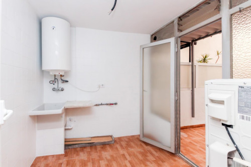 Attractive single bedroom  - Gallery -  5