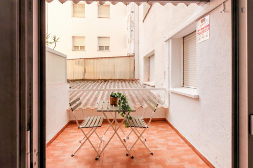 Attractive single bedroom