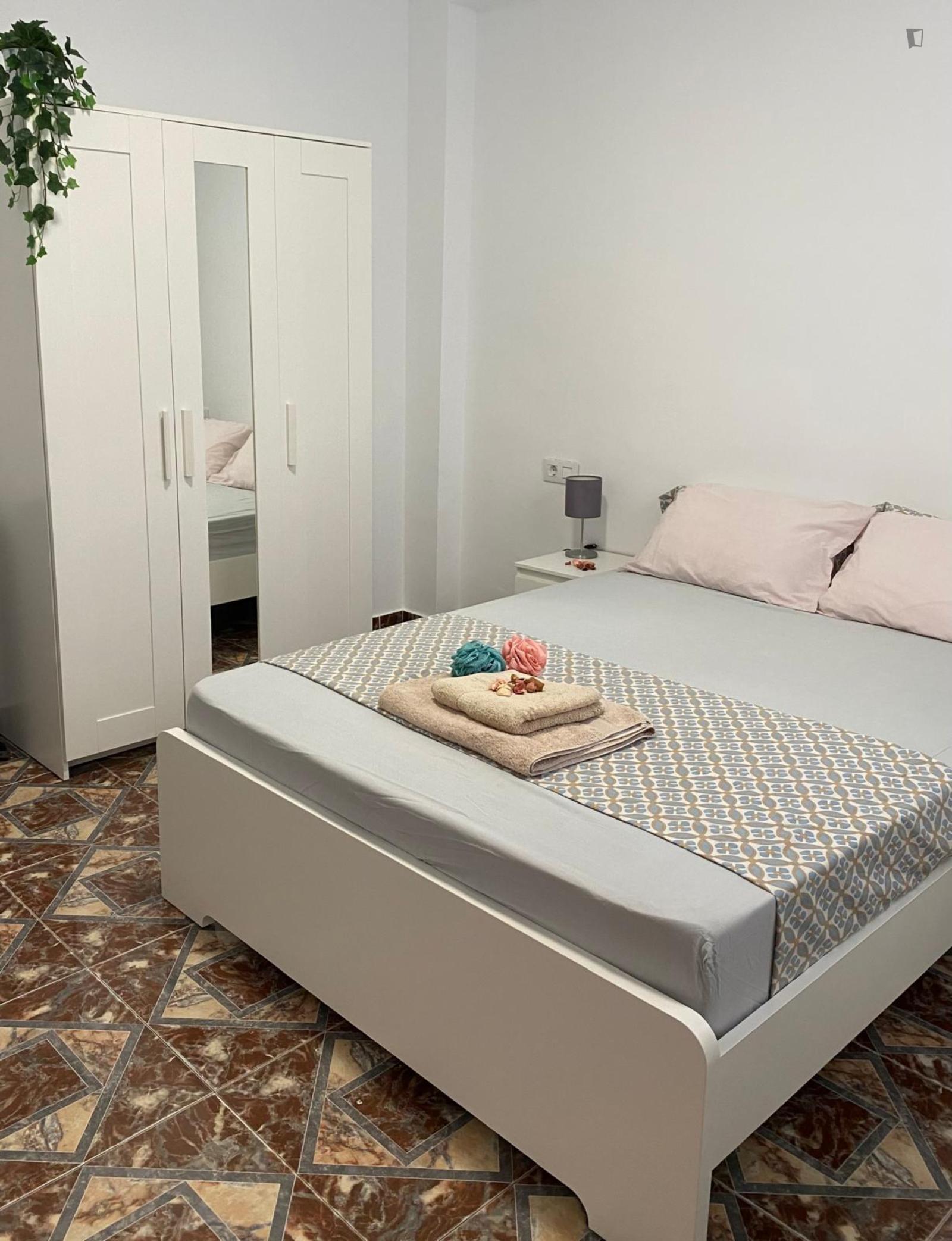 Double Bedroom In A 4-Bedroom Flat Close To Puerta De Purchena  -  Double Bedroom In A 4-Bedroom Flat Close To Puerta De Purchena  - Gallery -  1