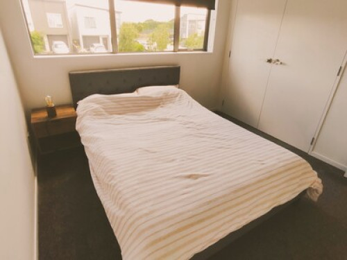 Sunny double room in Papakura 