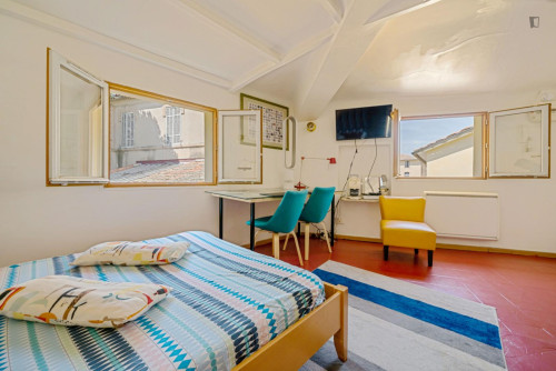 Beautiful studio apartment in the city center