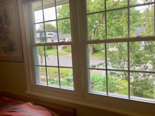 peaceful and comfortable 