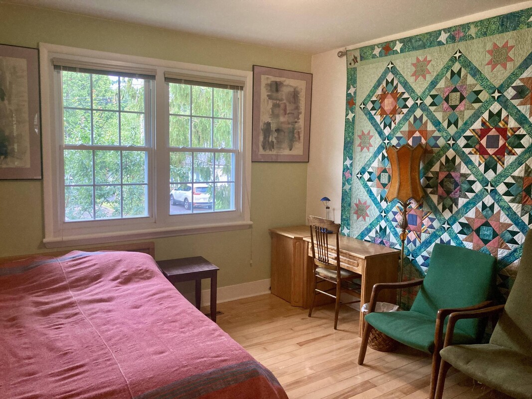 Upstairs Bedroom(Full Room) - peaceful and comfortable - Gallery - 1