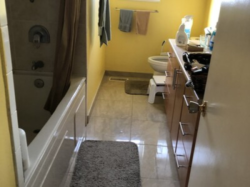 casual-easygoing-homestay-w-coquitlam-161683378920250101053016AM