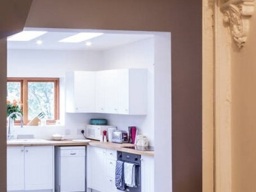 Relaxed, friendly home by the sea