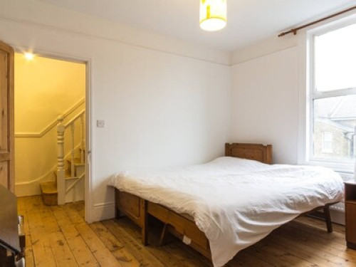 Relaxed, friendly home by the sea