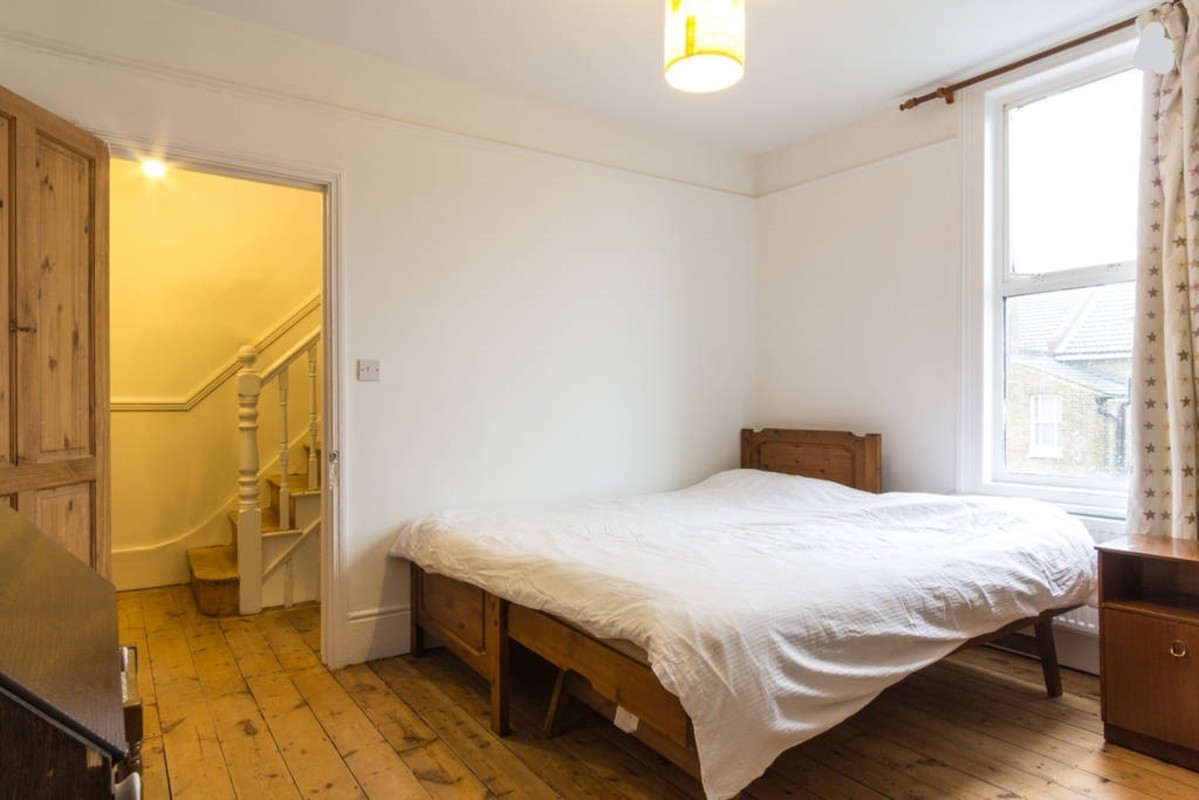 Guest Room(Single Bed) - Relaxed, friendly home by the sea - Gallery - 1