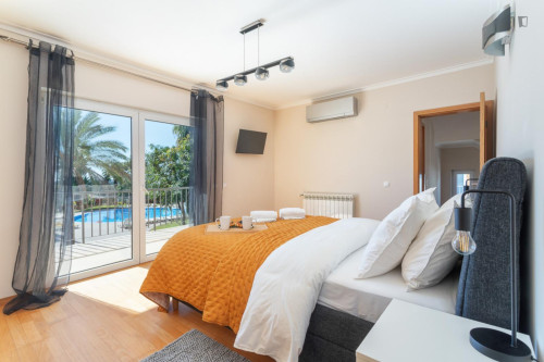 Astonishing 4-bedroom house in Alvor