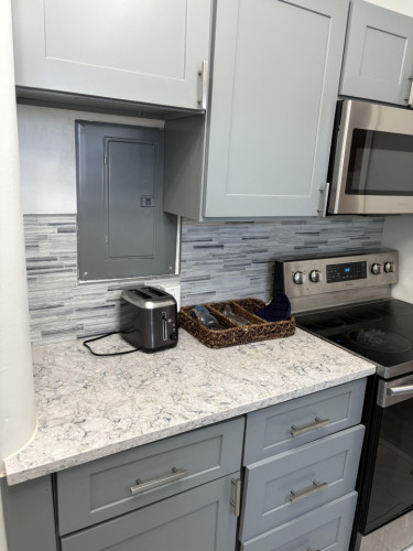 NorthWest 11th Home - Gallery - 75