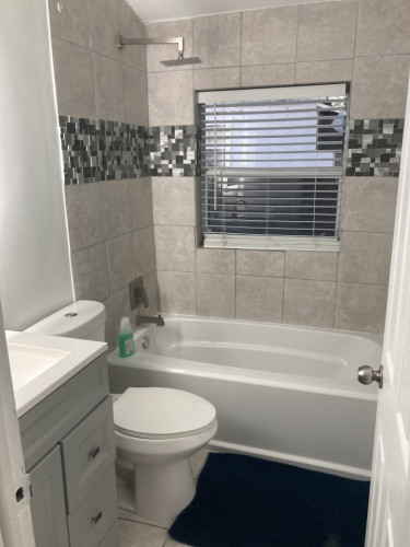 Spacious House w/ relaxing neighborhood nearby  West Buena Vista Park