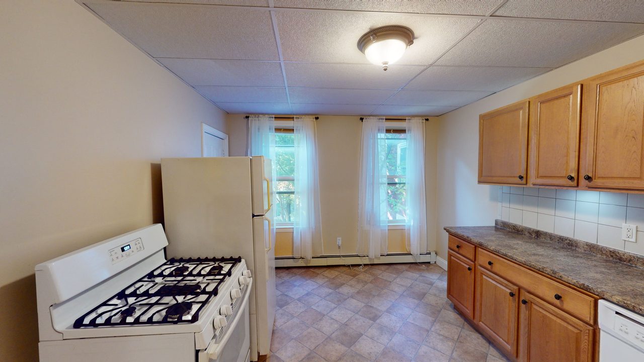#1298: Central Square (Cambridge) - Full Bedroom C - 7