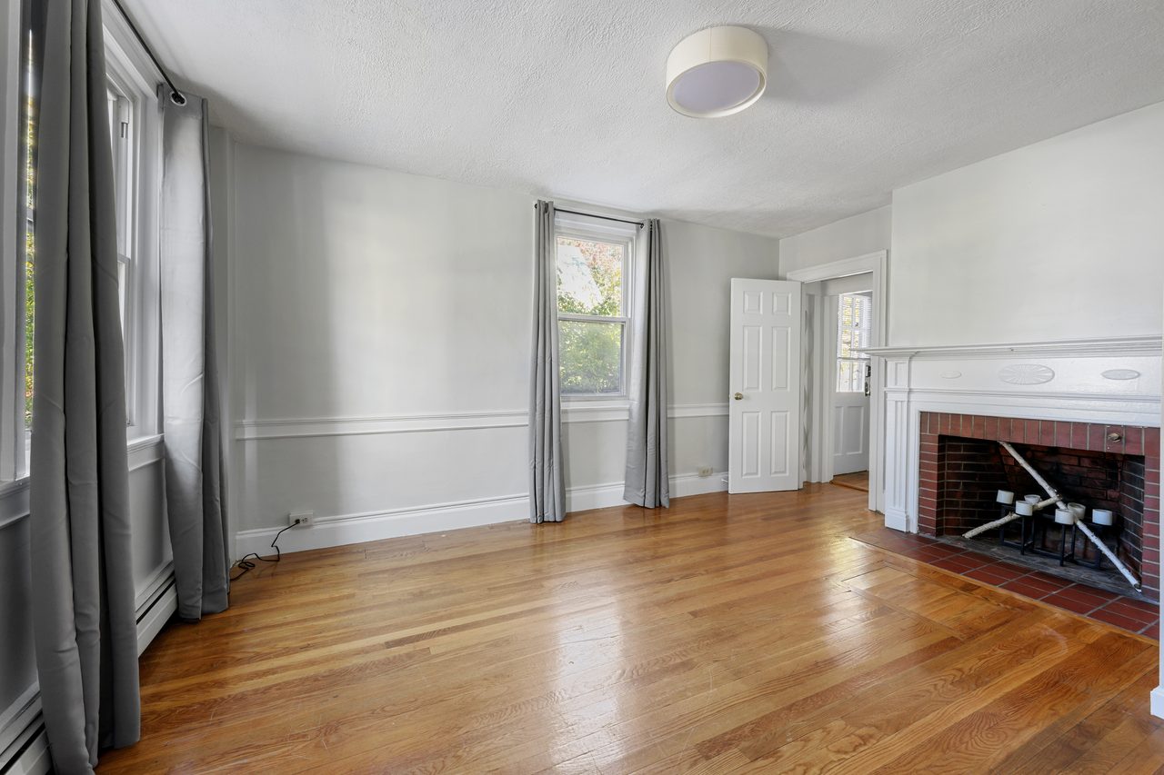  #775: Newton Corner - Queen Bedroom A  -  #775: Newton Corner  - Gallery -  13