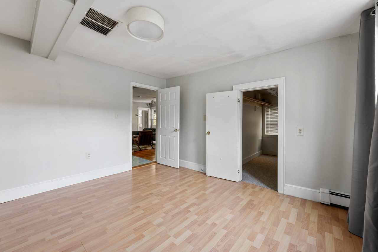  #775: Newton Corner - Queen Bedroom A  -  #775: Newton Corner  - Gallery -  12