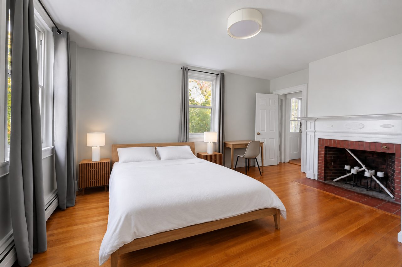 #775: Newton Corner - Queen Bedroom A - 2