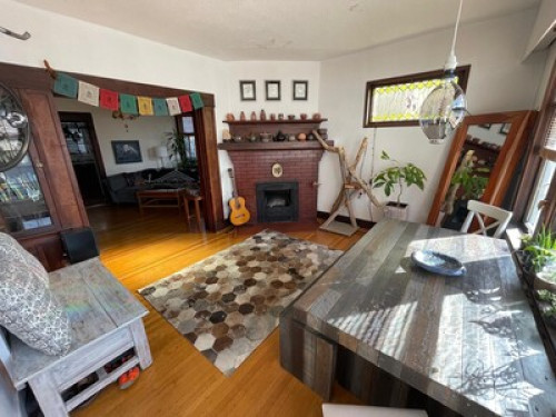 Comfy room in clean 2 bed apartment