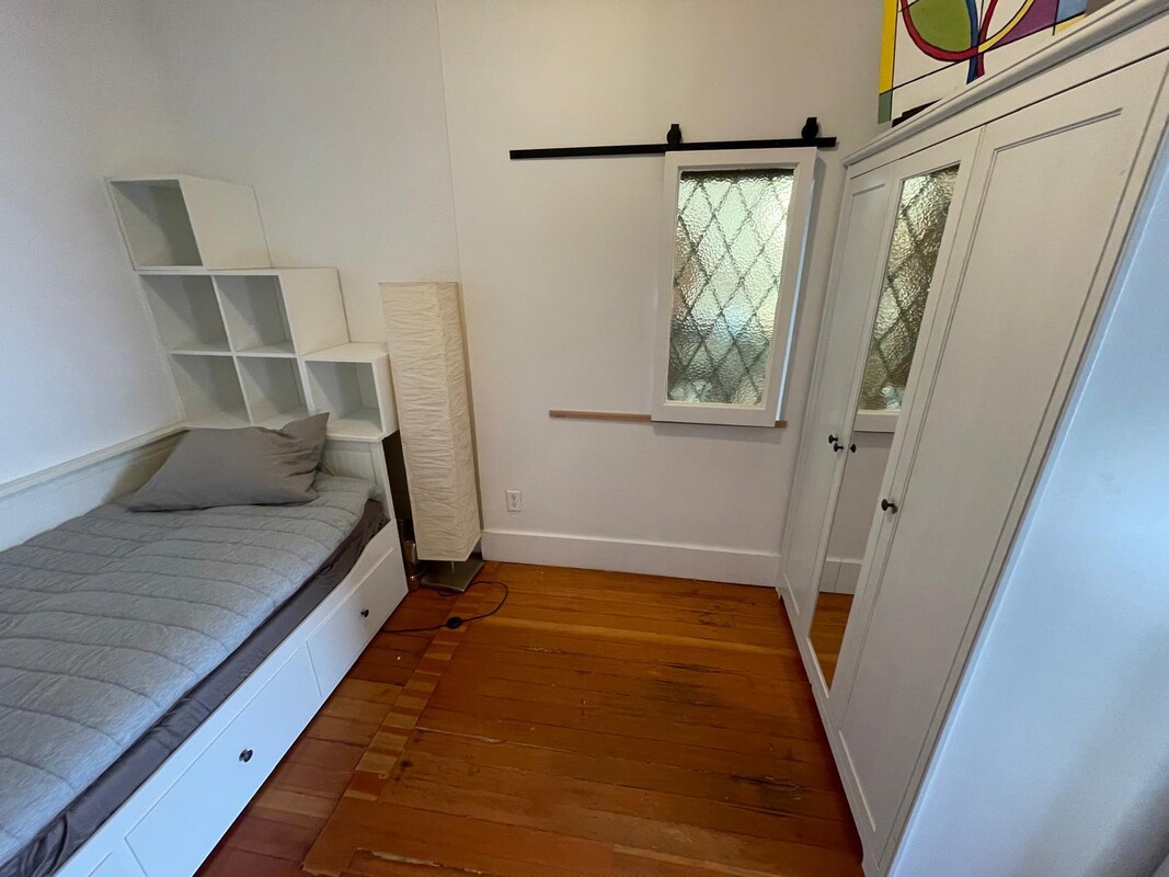  Room 2(Full Room)  -  Comfy room in clean 2 bed apartment  - Gallery -  1