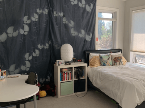 Private Room on Quiet Street 