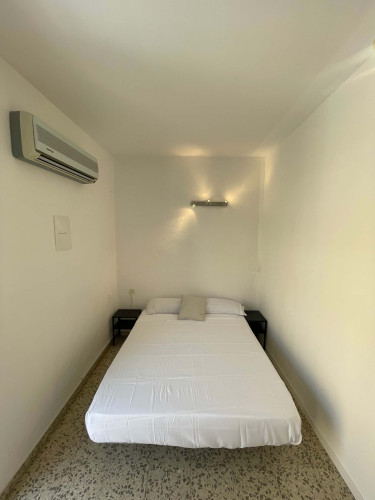 156-4 Calle Teniente Diaz Corpas Habitación 4