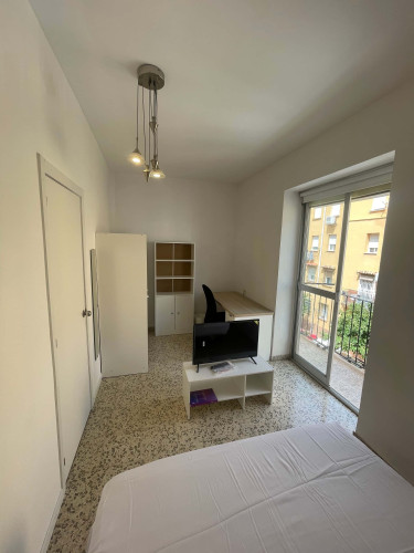 156-4 Calle Teniente Diaz Corpas Habitación 4