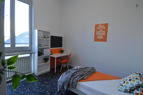 Bright single room in shared flat close to the University of Modena and Reggio Emilia  - Gallery -  5