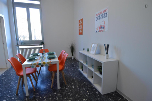 Bright single room in shared flat close to the University of Modena and Reggio Emilia - Gallery - 8