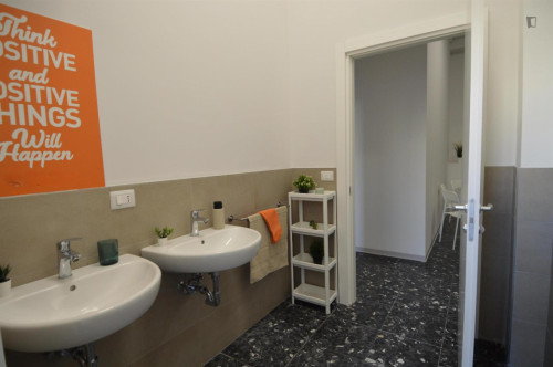 Bright single room in shared flat close to the University of Modena and Reggio Emilia - Gallery - 10