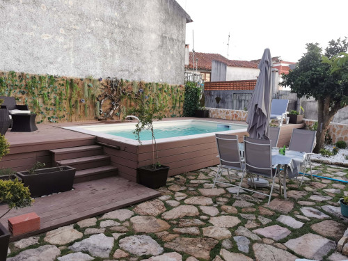 Moradia com 3 quartos e piscina em Rua Sociedade Filarmónica Penelense, Penela