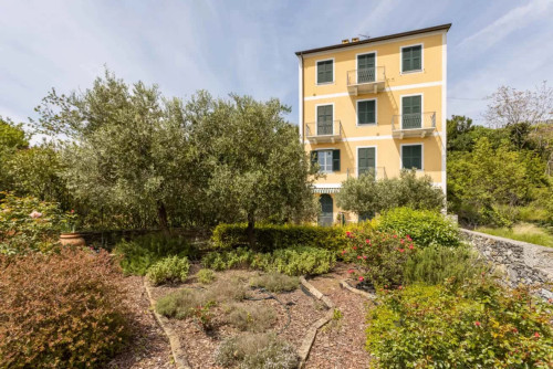 Nelle 5 Terre con parcheggio