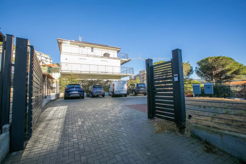 Beachy Vibes- 900m from the beach - Gallery - 10