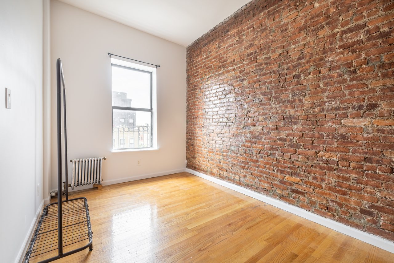 #1327: Crown Heights - Full Bedroom A - 14
