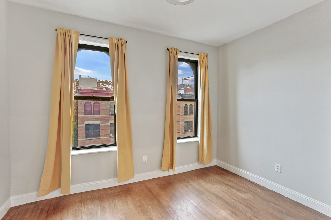  #960: Crown Heights - Full Bedroom A  -  #960: Crown Heights  - Gallery -  2