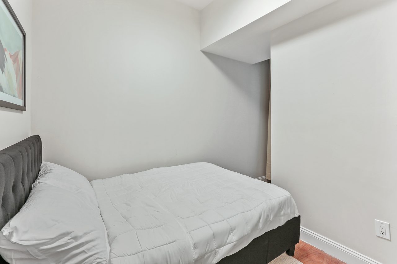  #960: Crown Heights - Full Bedroom B  -  #960: Crown Heights  - Gallery -  2
