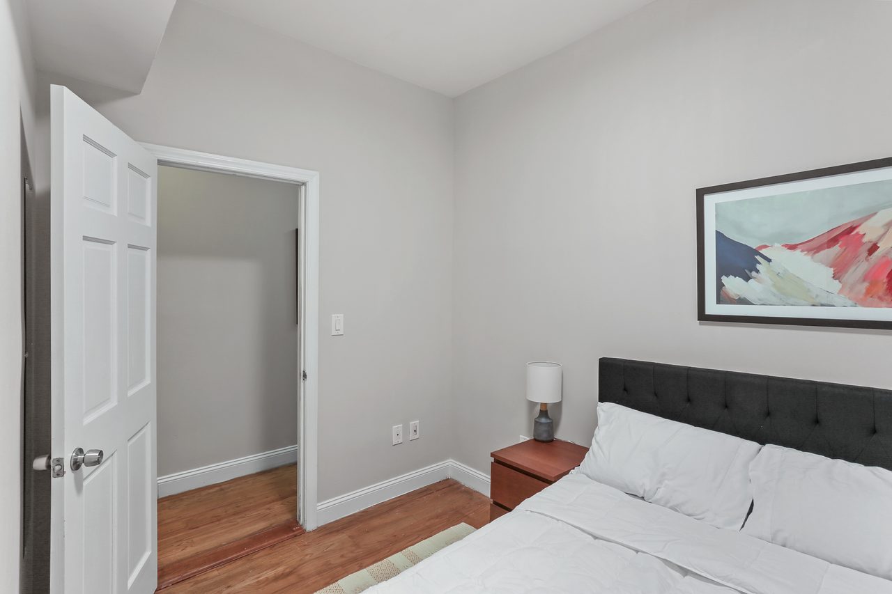  #960: Crown Heights - Full Bedroom B  -  #960: Crown Heights  - Gallery -  1