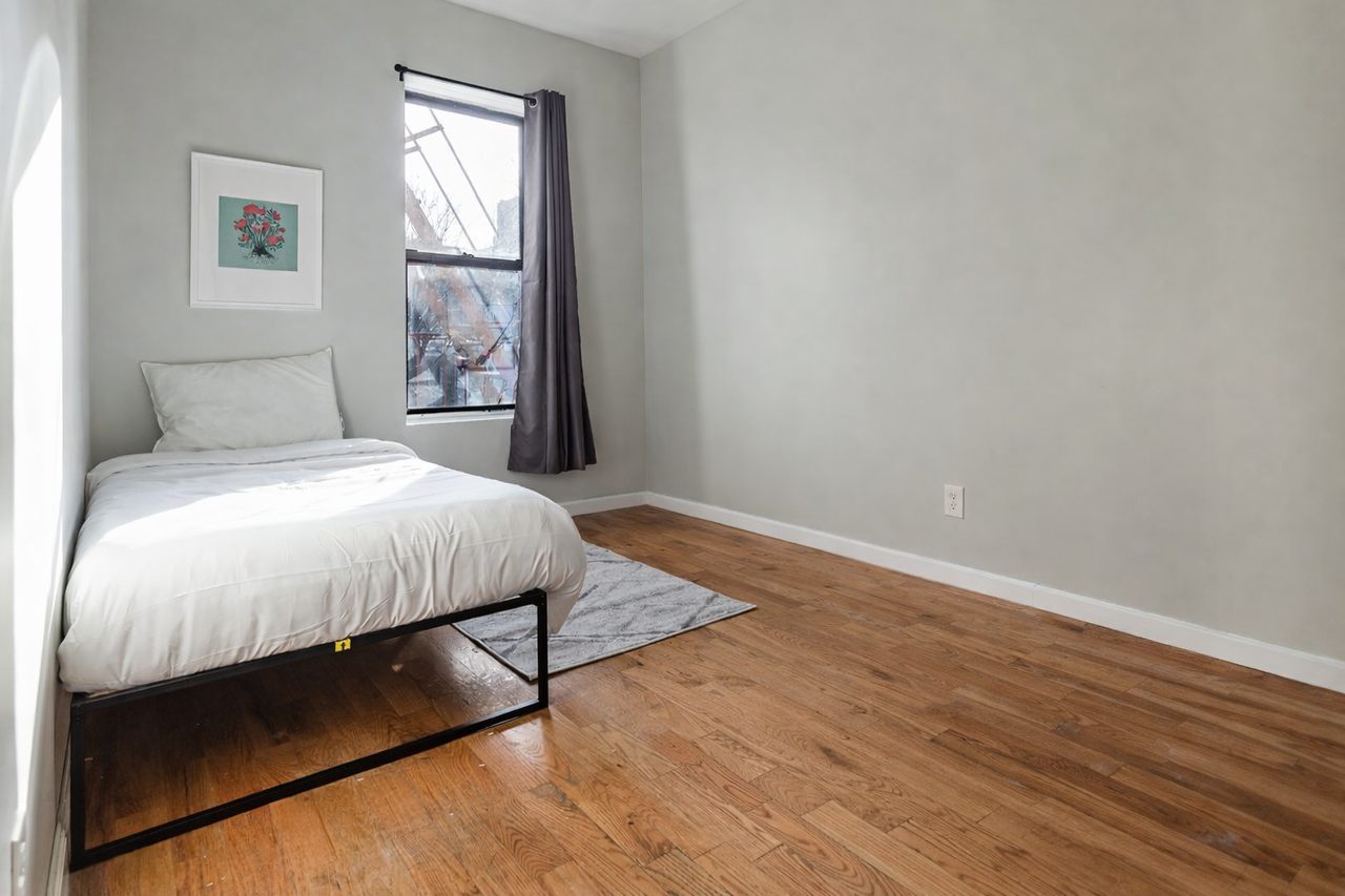 #1572: Prospect Lefferts Gardens - Queen Bedroom D - #1572: Prospect Lefferts Gardens - Gallery - 11