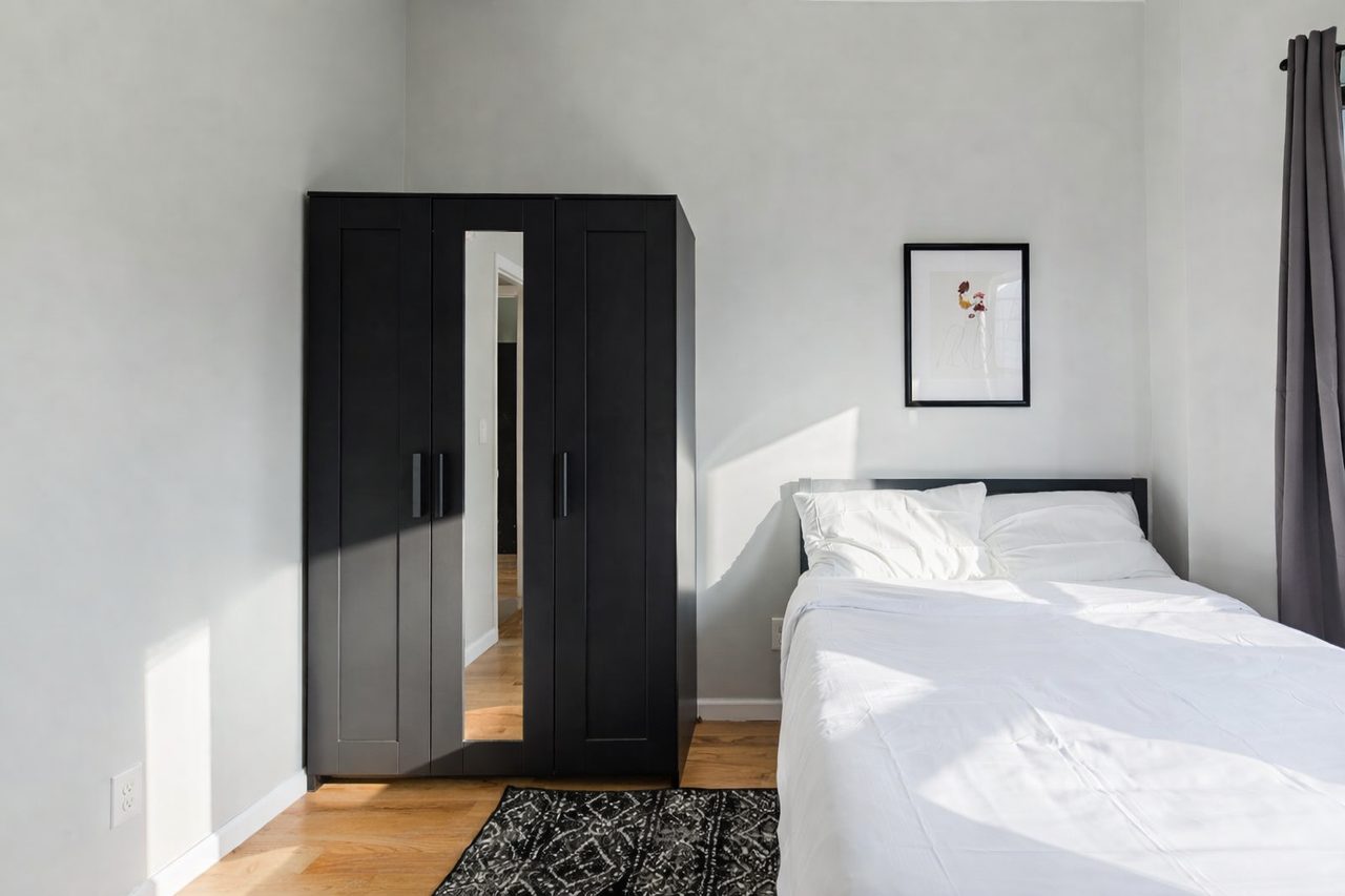 #1572: Prospect Lefferts Gardens - Full Bedroom C - 16