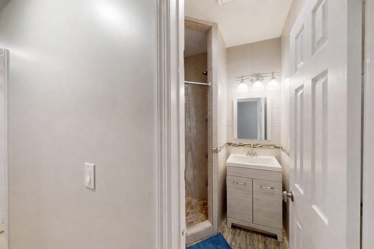 #1572: Prospect Lefferts Gardens - Full Bedroom A - #1572: Prospect Lefferts Gardens - Gallery - 1